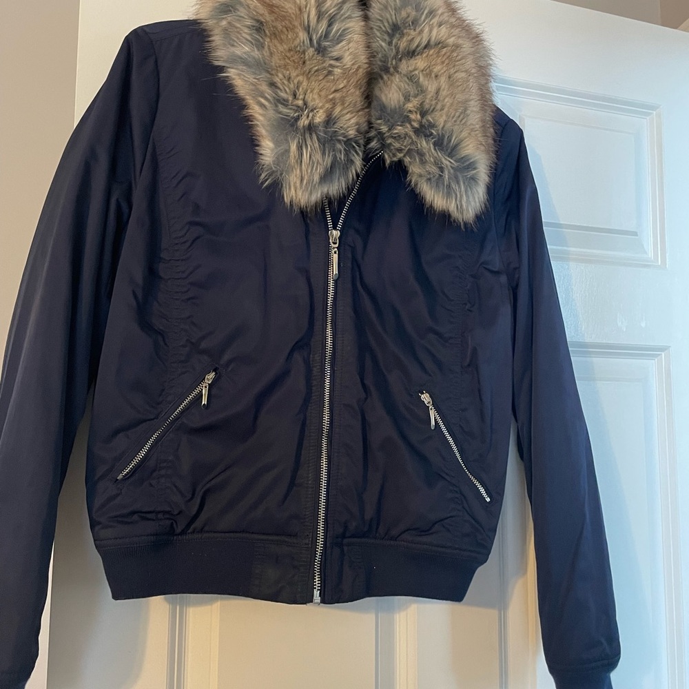 White House black market  jacket navy with detachable fur collar. Small